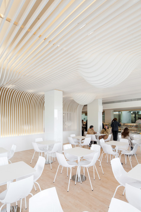 dezeen_Bakery in Porto by Paulo Merlini_4