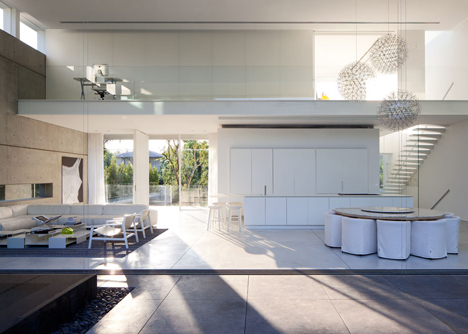 House Between Two Yards by Pitsou Kedem