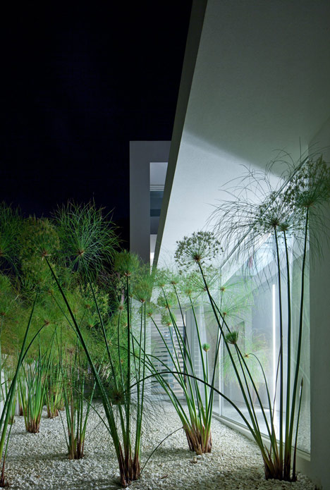 House Between Two Yards by Pitsou Kedem