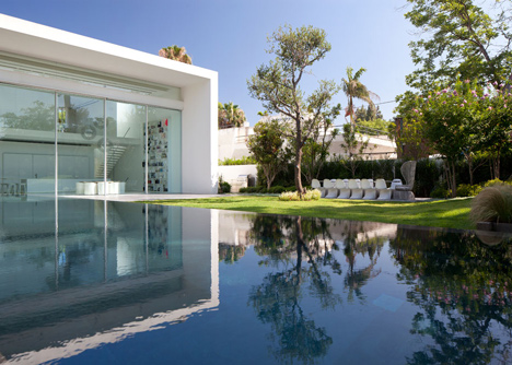 House Between Two Yards by Pitsou Kedem