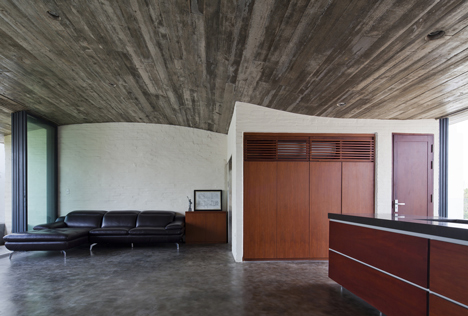Binh Thanh House by Vo Trong Nghia and Sanuki + Nishizawa