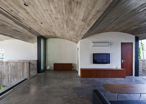 Binh Thanh House by Vo Trong Nghia and Sanuki + Nishizawa