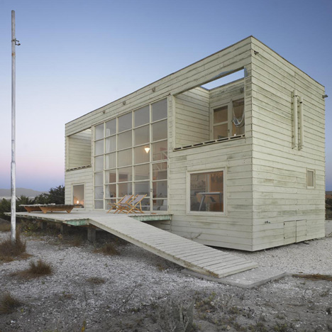 Casa Klotz by Mathias Klotz photographed by Roland Halbe