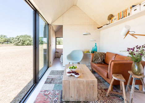 Casa Transportable ÁPH80 by Ábaton