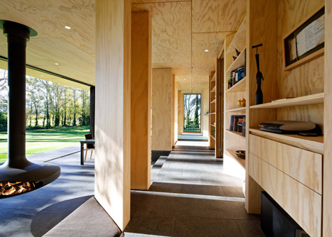 Cloudy Bay Shack by Paul Rolfe Architects and Tonkin Zulaikha Greer Architects