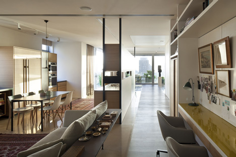 Flat in Tel Aviv by Jacobs-Yaniv Architects