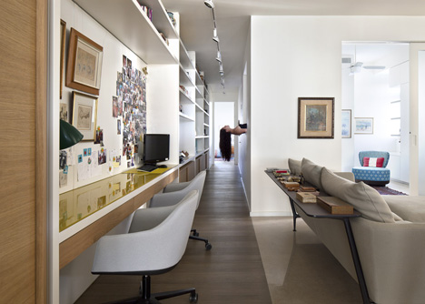 Flat in Tel Aviv by Jacobs-Yaniv Architects