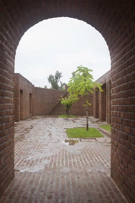 Friendship Centre by Kashef Mahboob Chowdhury/URBANA