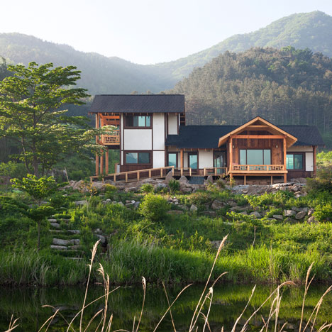 House in Geochang by studio_GAON