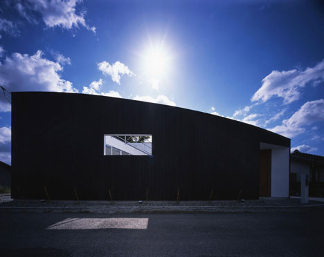 House in Kamoshima by Horibe Associates