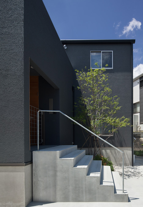 House in Nanakuma by MOVEDESIGN