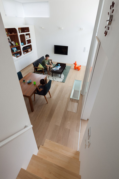 House in Ofuna by Level Architects