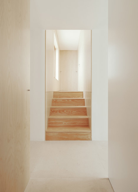 House in Serra de Janeanes by João Branco