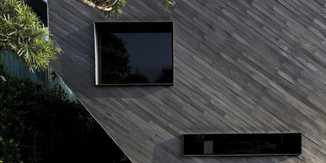 Diamond House by Formwerkz Architects