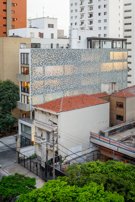 Leitão_653 by Triptyque