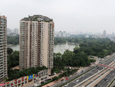 dezeen_Mountain-built-on-top-of-Chinese-apartment-block_2