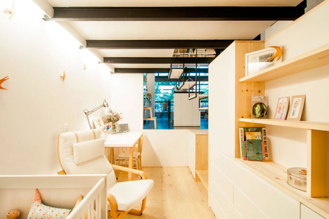 Renovation of an apartment in Barcelona by Carles Enrich