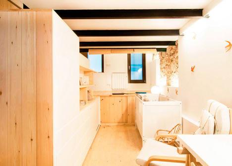 Renovation of an apartment in Barcelona by Carles Enrich