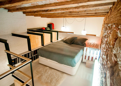 Renovation of an apartment in Barcelona by Carles Enrich