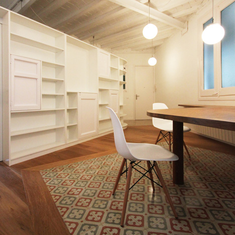 Renovation of an apartment in Barcelona by Laura Bonell Mas