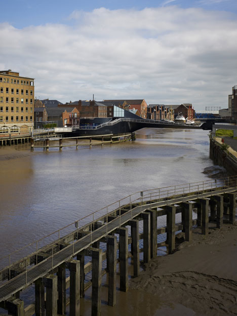 Scale Lane Bridge by McDowell+Benedetti
