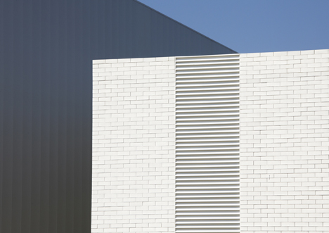 Science Studio and Formaldehyde Building for Damien Hirst by Designscape Architects