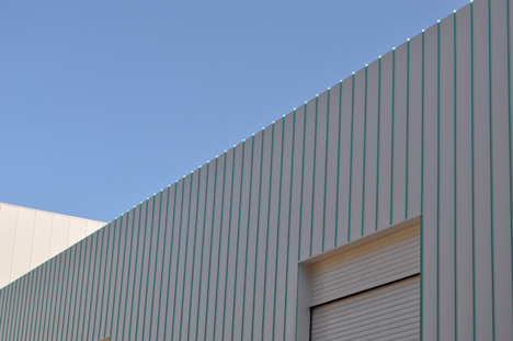 Science Studio and Formaldehyde Building for Damien Hirst by Designscape Architects