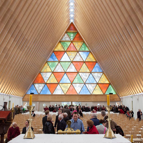 dezeen_Shigeru Ban Cardboard Cathedral Christchurch_2