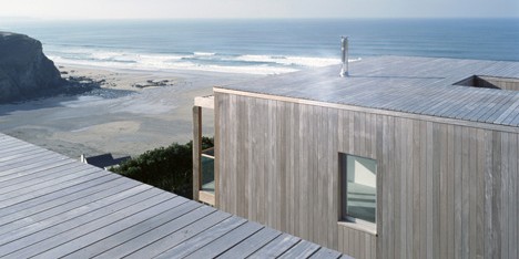 Two Passive Solar Gain Houses in Porthtowan by Simon Conder Associates