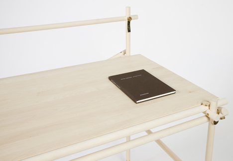 Useful Arbeitsloser (Jobless) by Lee Sanghyeok