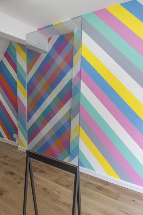 dezeen_Works on Reflection II by Kim Thome at William Benington Gallery_4