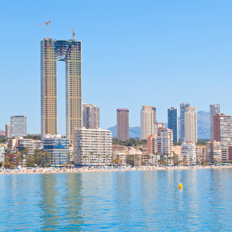 Benidorm skyscraper built without an elevator