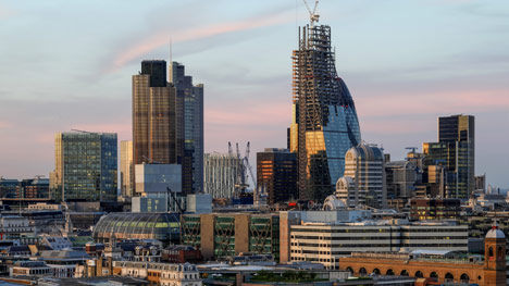 "Office buildings tend to be very boring" - Richard Rogers "Office buildings tend to be very boring" - Richard Rogers
