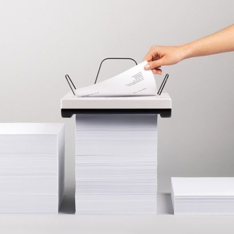 Stack printer by Mugi Yamamoto