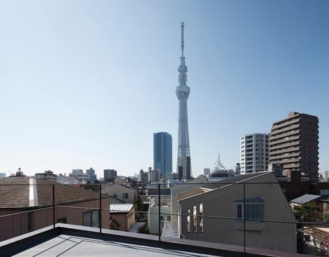 Alley House by Apollo Architects & Associates