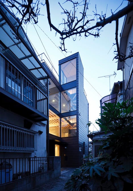 Alley House by Apollo Architects & Associates