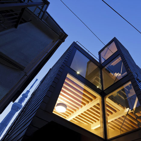 Alley by Apollo Architects & Associates