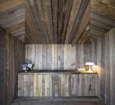 Cabanas no Rio by Aires Mateus