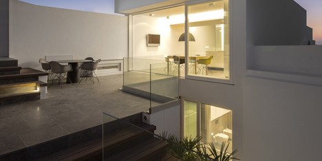 Casa 103 by Marlene Uldschmidt