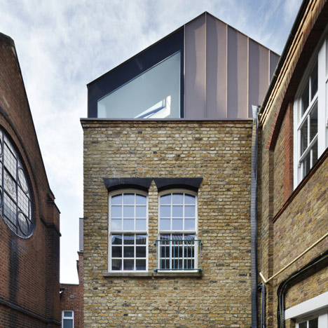 Classroom extension by Studio Webb Architects