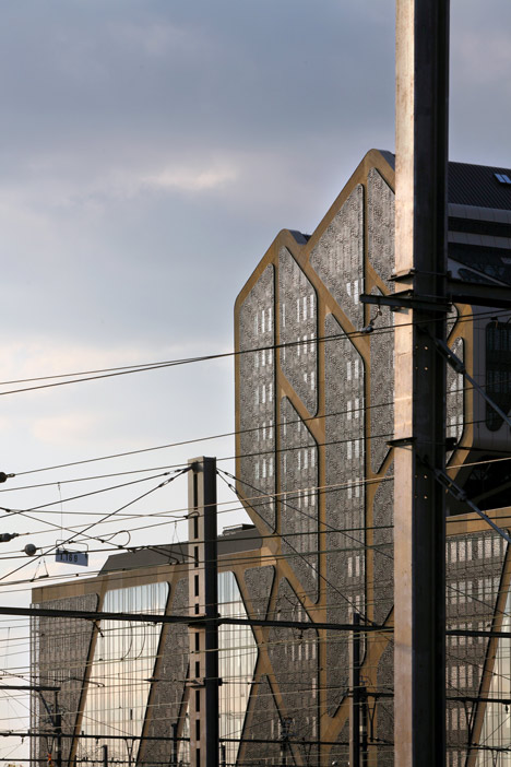 dezeen_Court of Justice by J Mayer H Architects_10