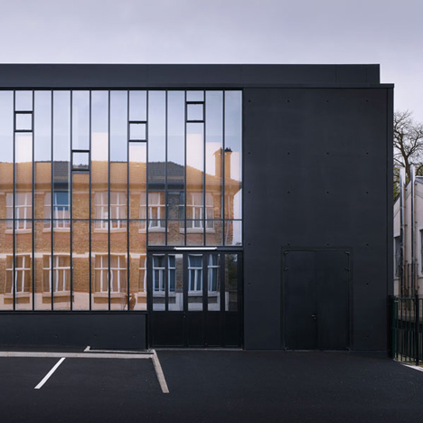 Gymnasium and Town Hall esplanade by LAN Architecture