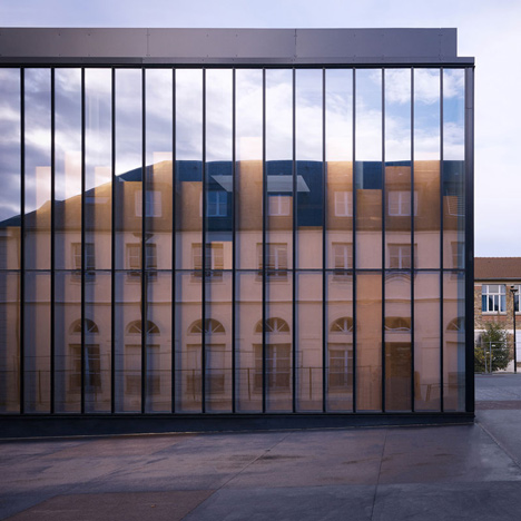 Gymnasium and Town Hall esplanade by LAN Architecture
