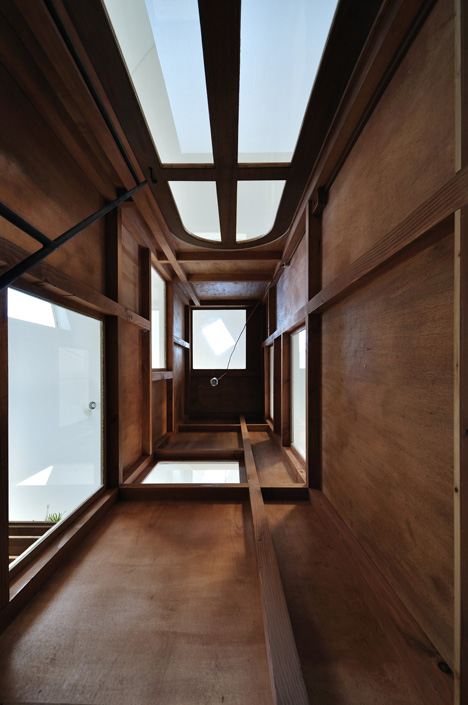 House in Chiharada by Studio Velocity