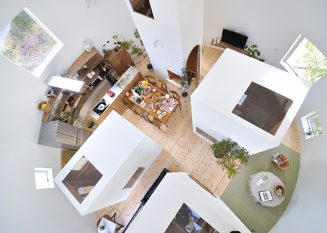 House in Chiharada by Studio Velocity