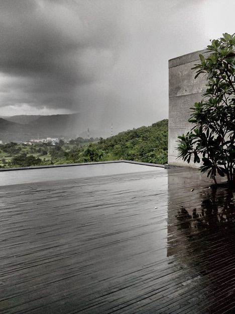 Khopoli House by Spasm Design Architects