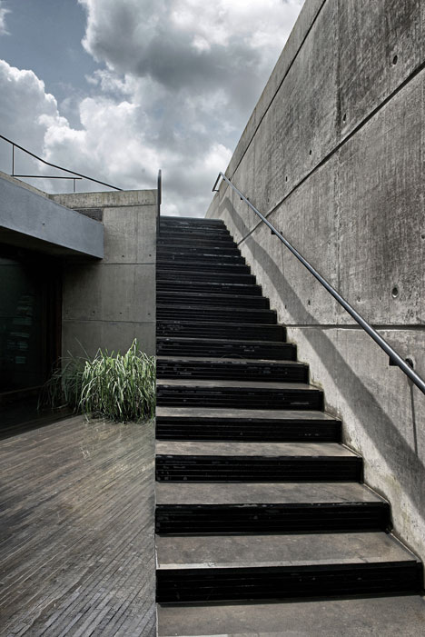 Khopoli House by Spasm Design Architects