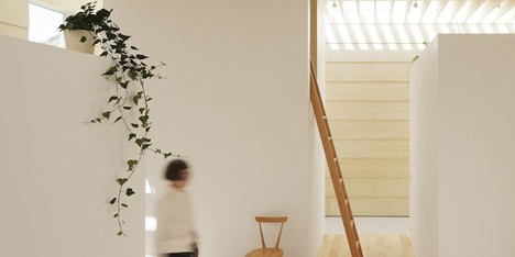 Light Walls House by mA-style architects