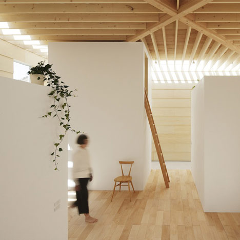 Light Walls House by mA-style architects