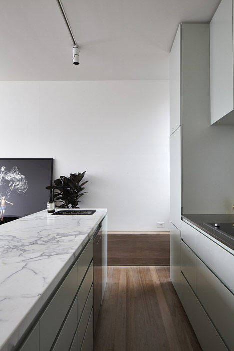 Lightbox House by Edwards Moore